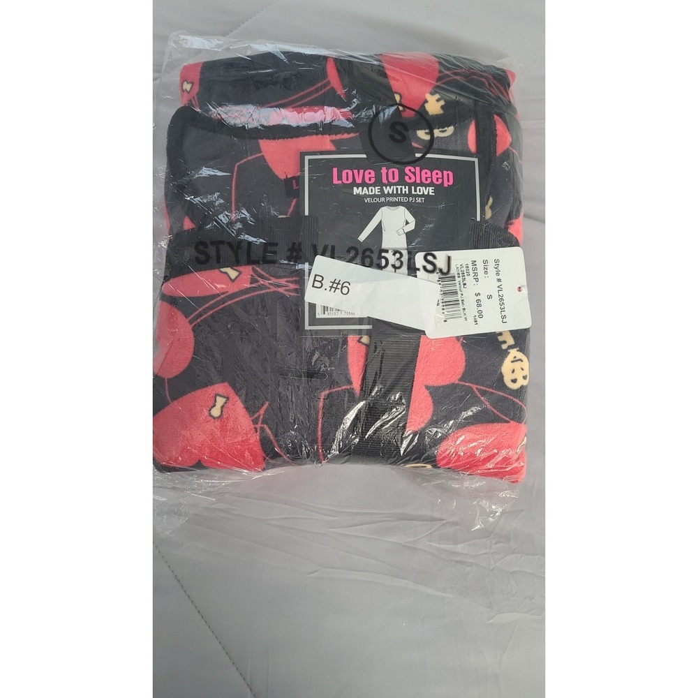 New With Tags Women's Love To Sleep Velour Printed PJ Set, Red, Size S